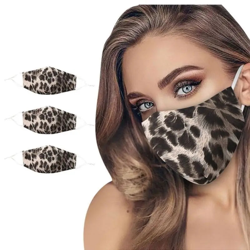 Masque barrière léopard.