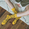 chaussettes léopard couleur jaune.