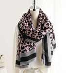 Écharpe Léopard Grise et Rose - Vignette | My Léopard