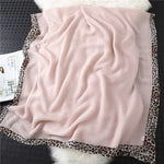 Écharpe Léopard Tendance - Vignette | My Léopard