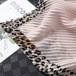 Écharpe Léopard Tendance - Vignette | My Léopard