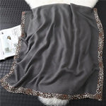 Écharpe Léopard Tendance Grise - Vignette | My Léopard