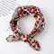 Foulard femme léopard rouge.