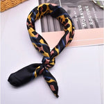 Foulard Léopard Élégant - Vignette | My Léopard