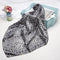 Foulard léopard gris.