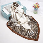 Foulard Léopard Original Blanc et Marron - Vignette | My Léopard