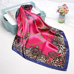 Foulard Léopard Original Fuchsia - Vignette | My Léopard