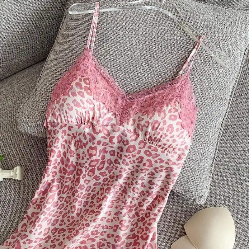 Pyjama rose léopard sexy.
