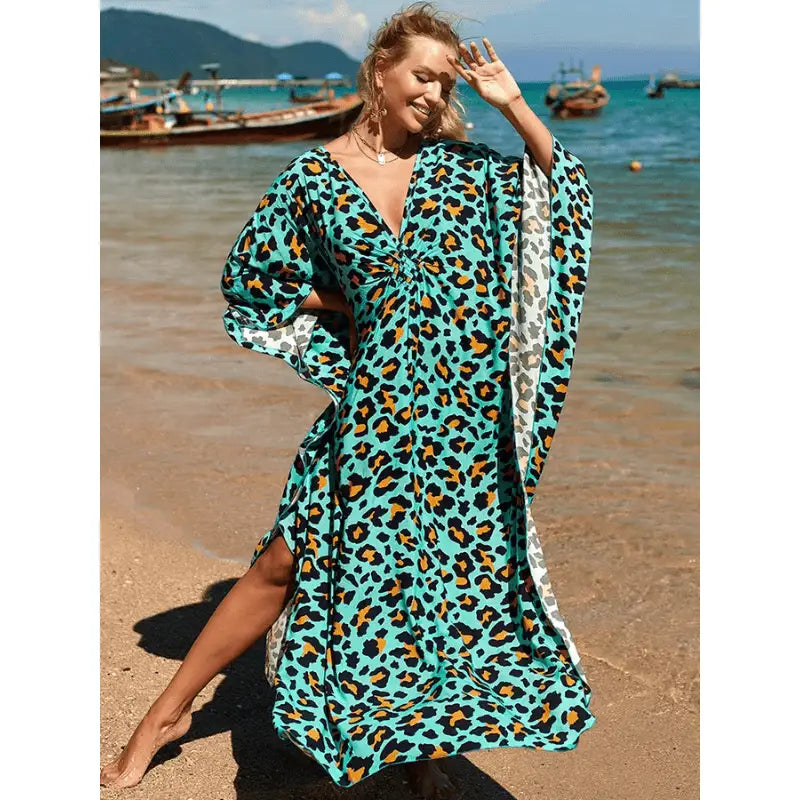 Robe léopard de plage