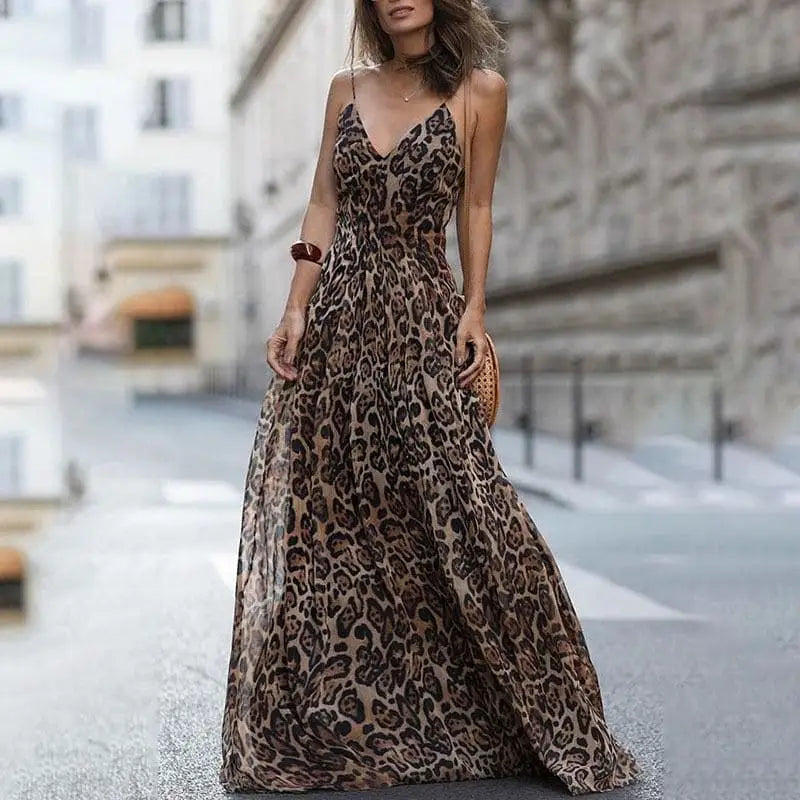 Robe longue léopard romantique.