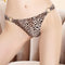 string beige léopard boucle dorée.
