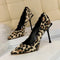 talons léopard 10cm beige.