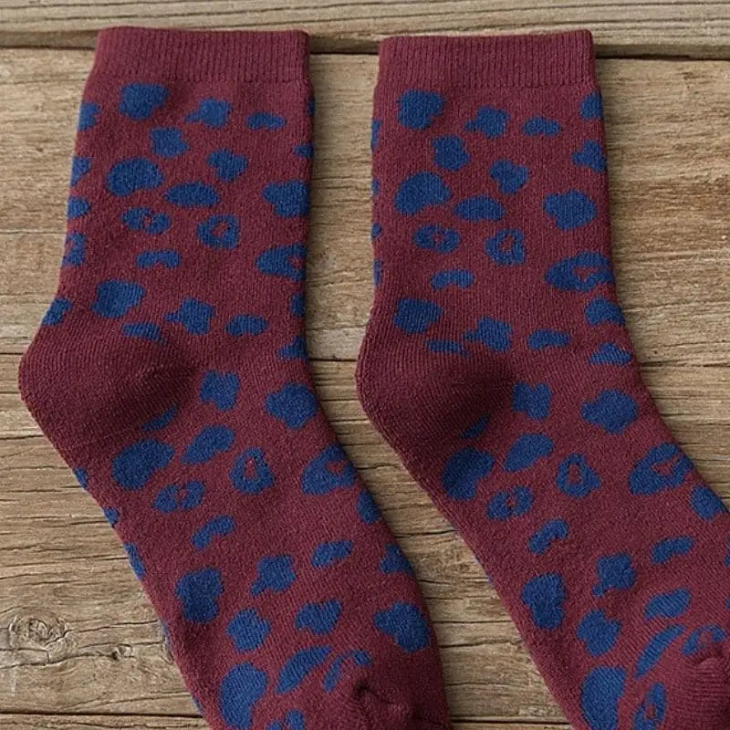 chaussettes léopard bordeaux.