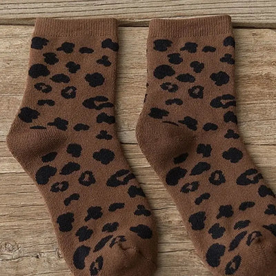 chaussettes marron léopard courtes.
