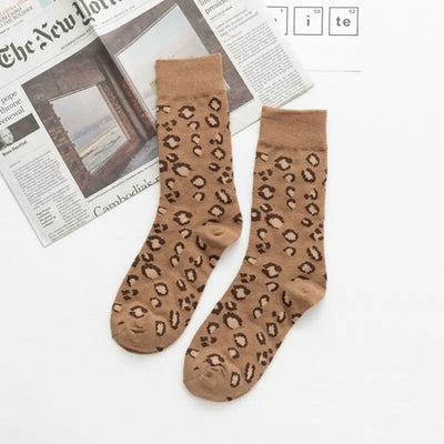 chaussettes beiges léopard.
