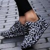 Chaussures baskets léopard grises.