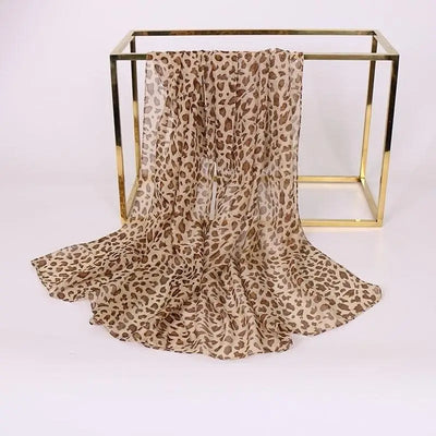 écharpe imprimé léopard beige.
