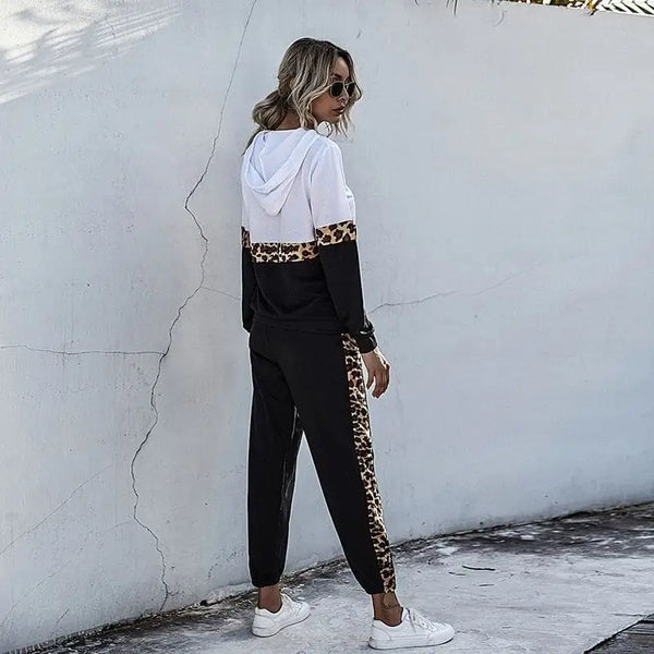 Survetement leopard femme sale