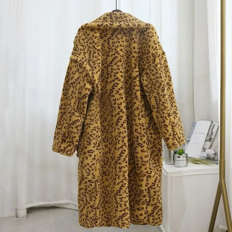 Manteau moutarde léopard fausse fourrure.
