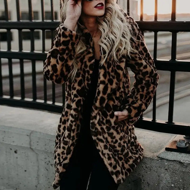 manteau leopard noir