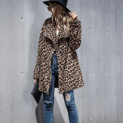Manteau classique léopard femme.
