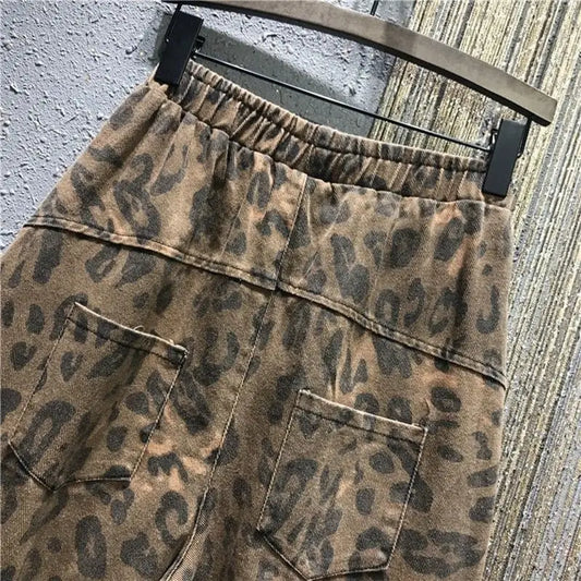 Pantalon style militaire léopard.