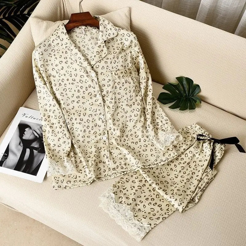 pyjama léopard.