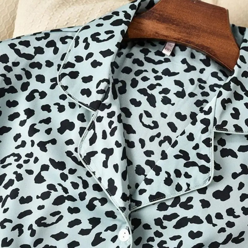 pyjama léopard dentelle bleu.