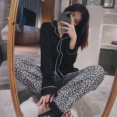 pyjama noir et blanc léopard.