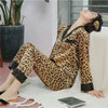 pyjama satin léopard.