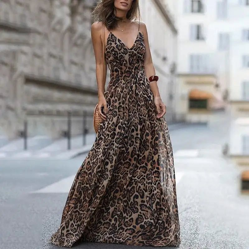 Robe longue léopard romantique.