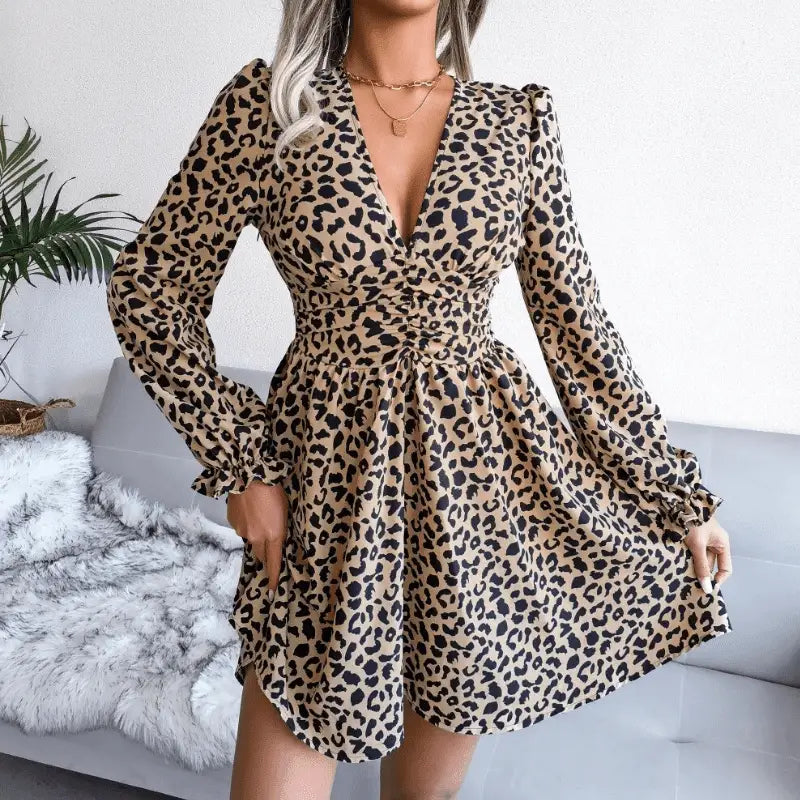 robe léopard décolleté