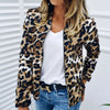 Dos veste léopard courte.