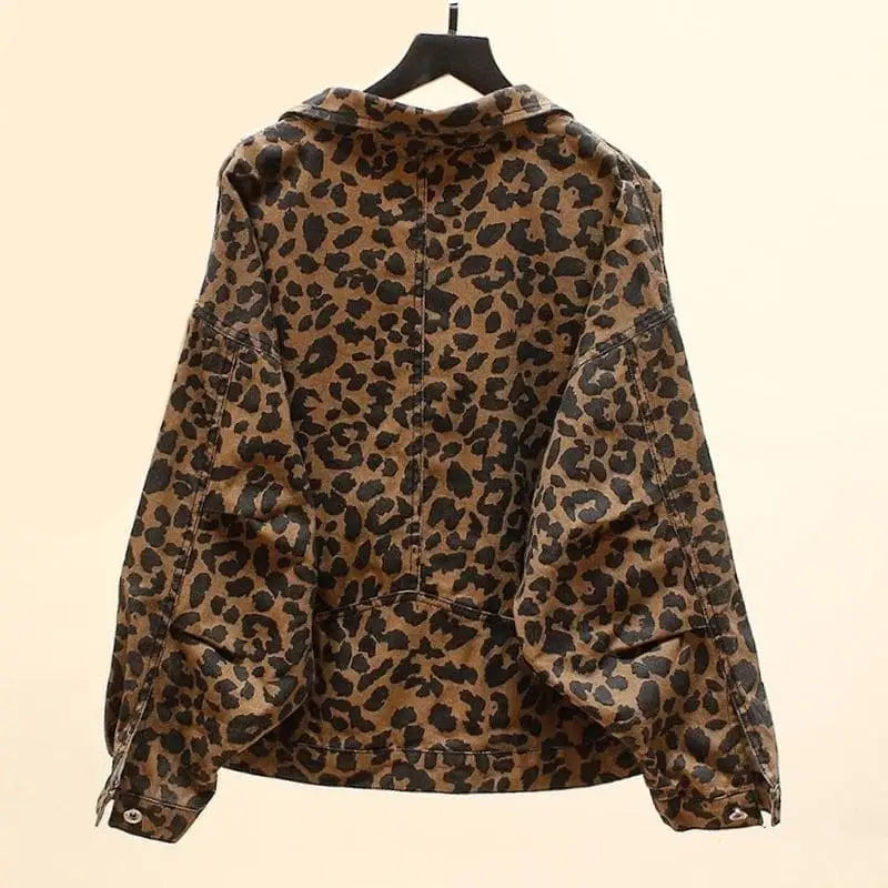 Veste en jean léopard femme.