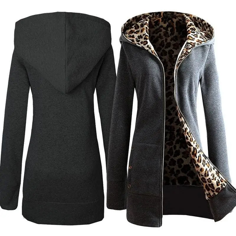 Veste léopard à capuche grise foncé.