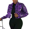 Veste léopard violette.